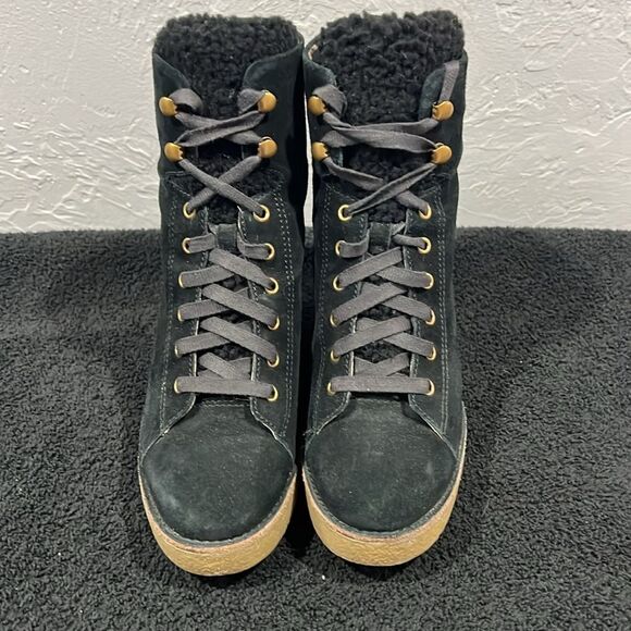 🔥🔥 UGG KIERNAN BLACK SUEDE SHEEPSKIN WEDGE ANKLE BOOTS Women Sz 9 - PERFECT - Picture 3 of 11